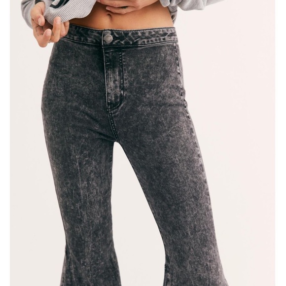 We The Free People Just Float On High Rise Flare Jeans - Picture 3 of 14